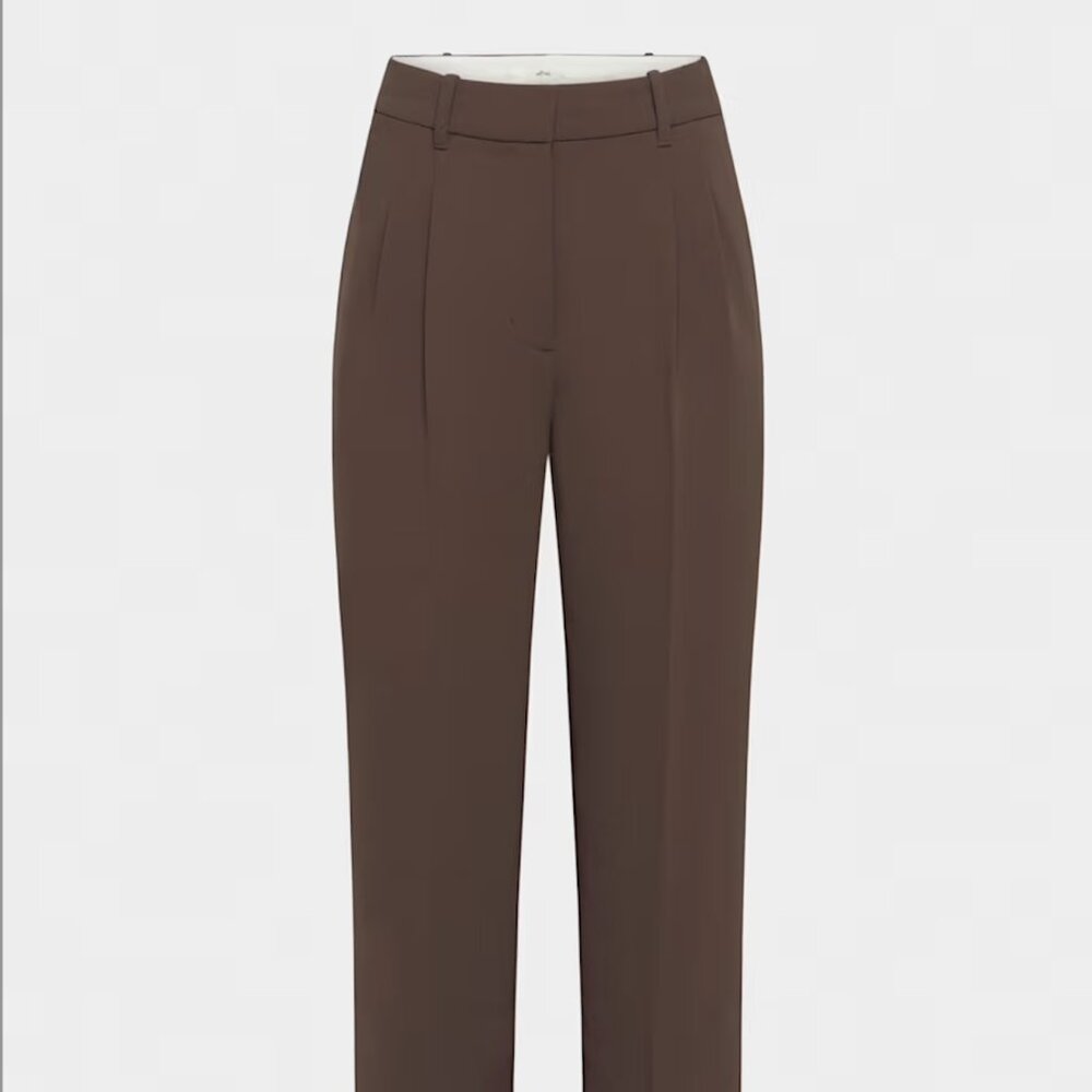 Aritzia Effortless Pant Short